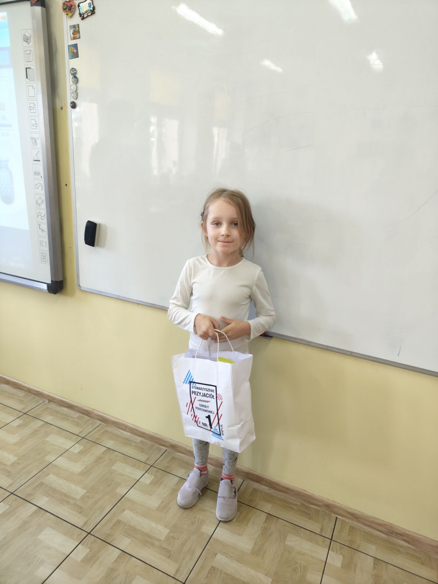 oplus_2097184